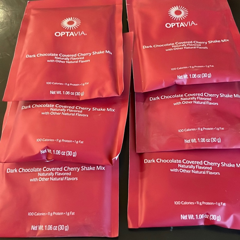 Optavia/ 6 dark chocolate covered cherry shake mix expiration 4/22/2023
